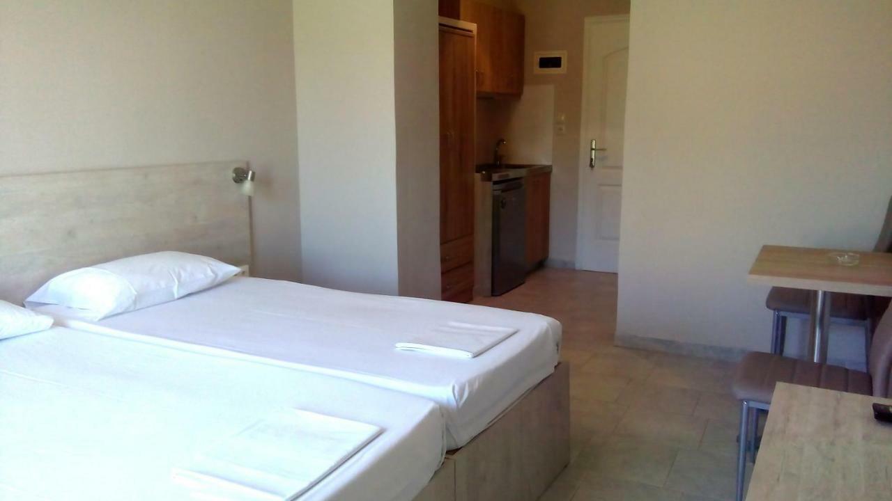 Aparthotel Poppy Beloni Chania  Exterior foto