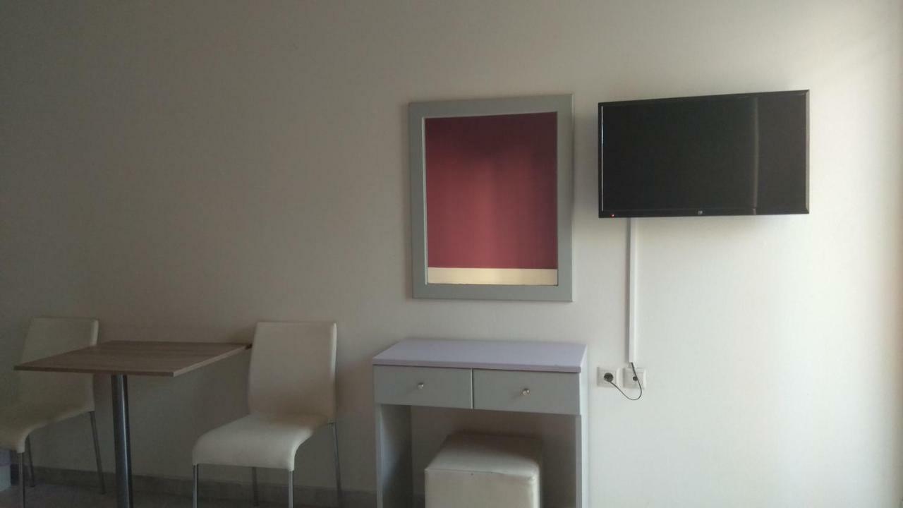 Aparthotel Poppy Beloni Chania  Exterior foto